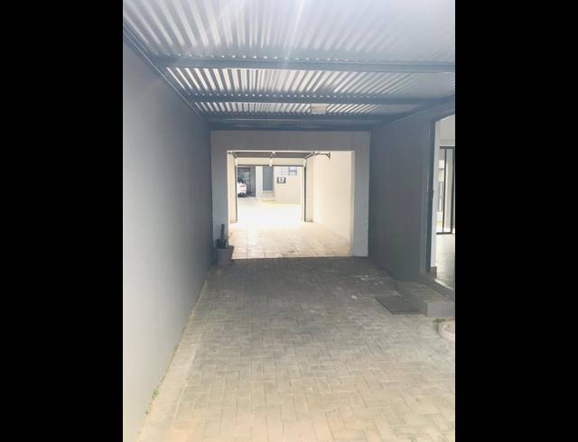 2 BEDROOM SIMPLEX FOR SALE IN GLEN ERASMIA